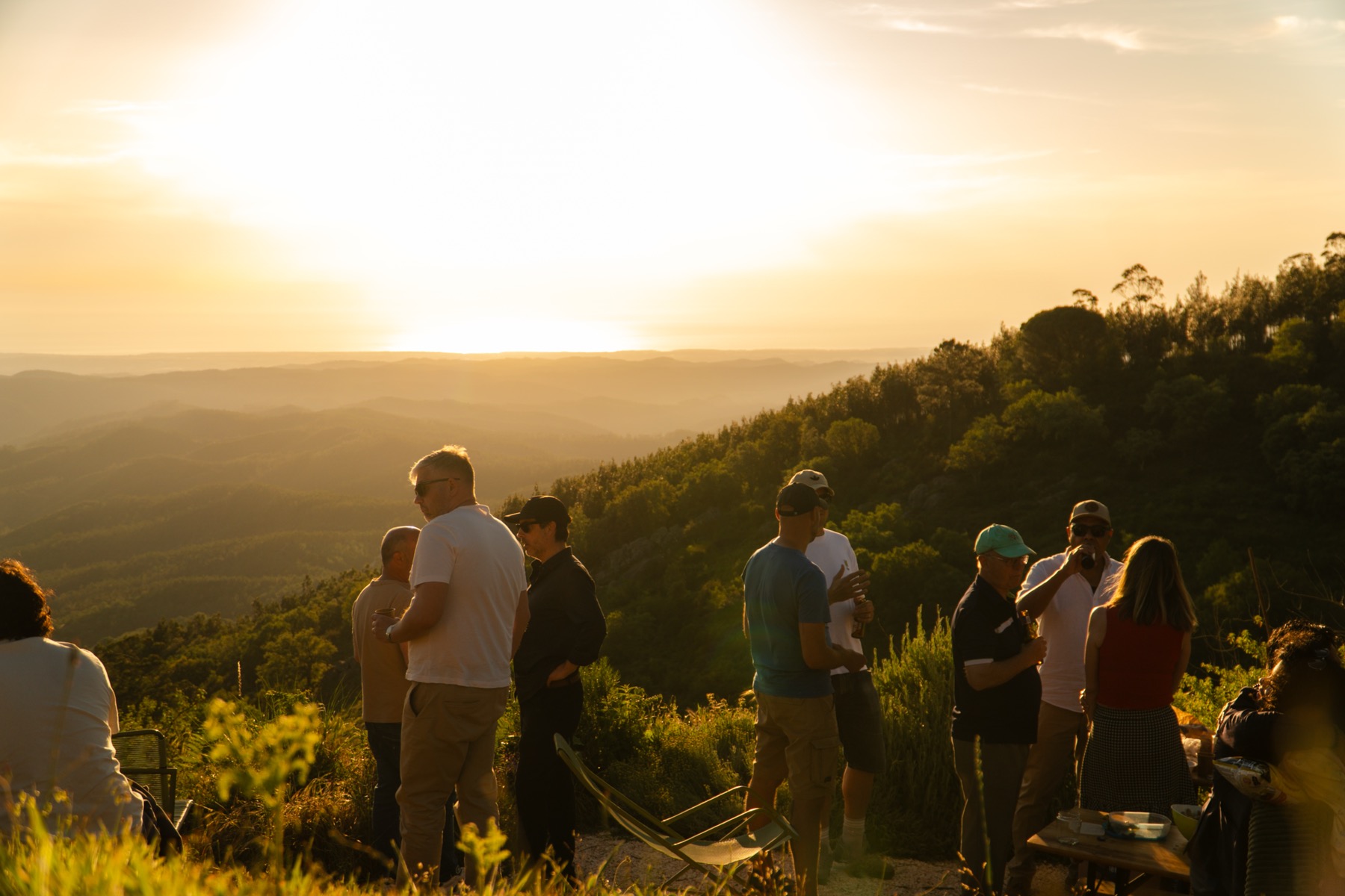 Sunset conversations above Fóia.